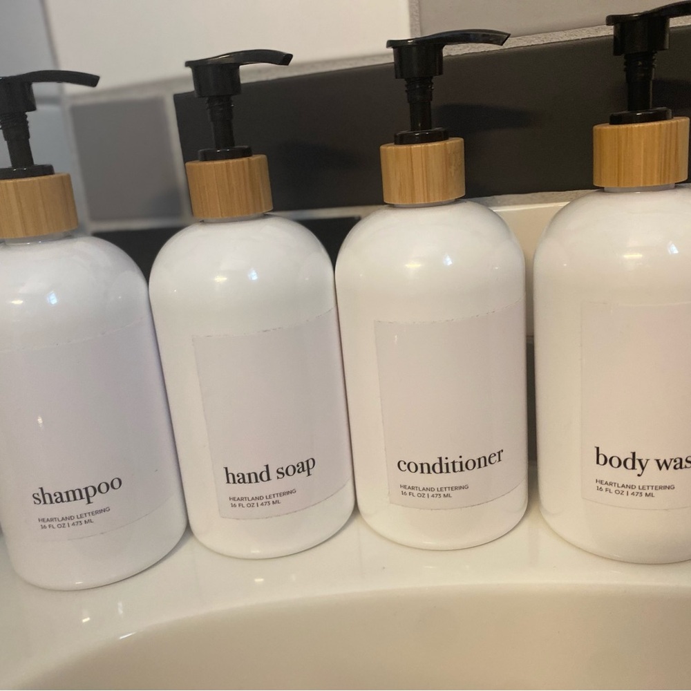 White Pump Dispenser Set for Bath Accessories
